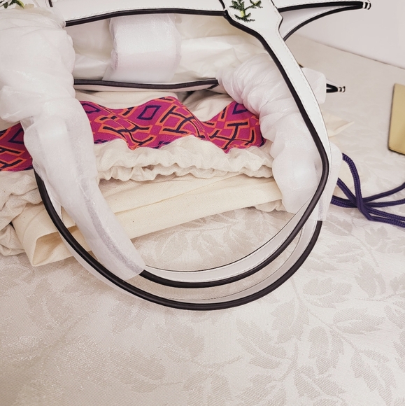 Rare Unique Tory Burch Summer White Bag, New NWT - Picture 4 of 11